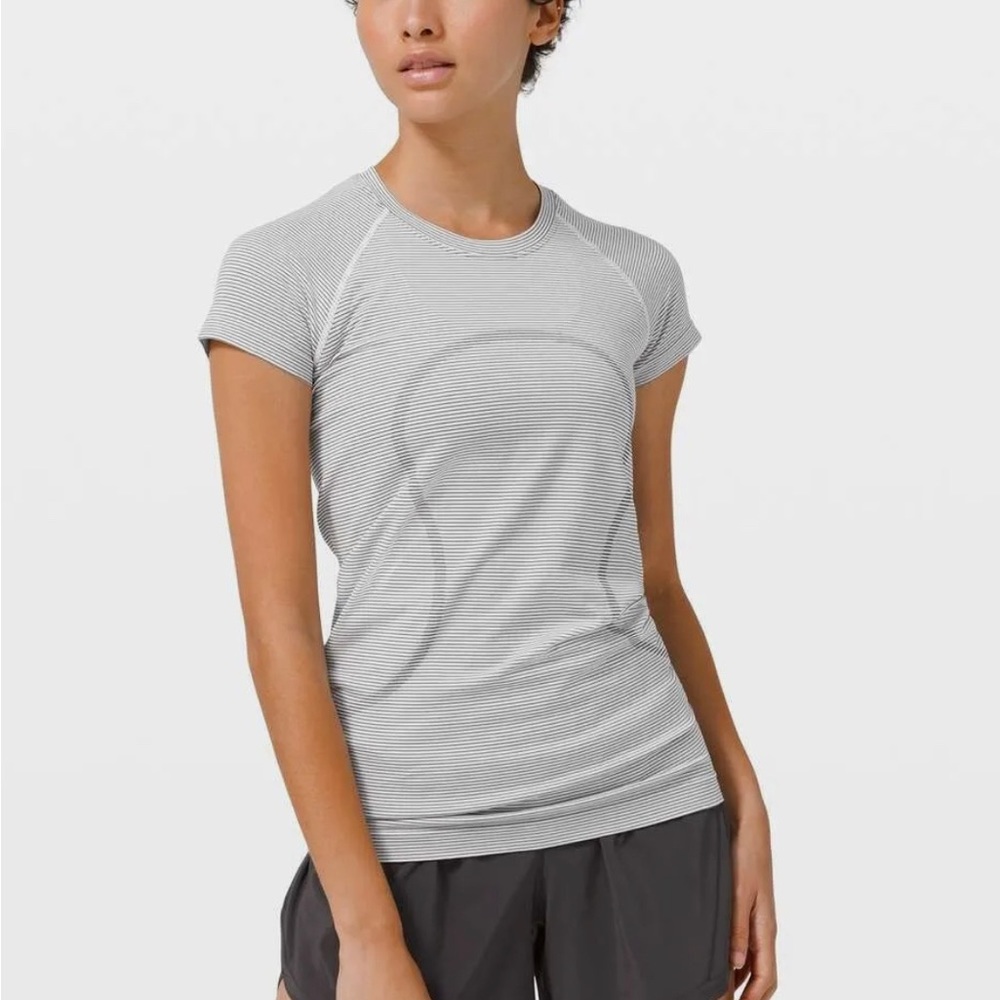 Lululemon Swiftly Tech Short-Sleeve 2.0 8